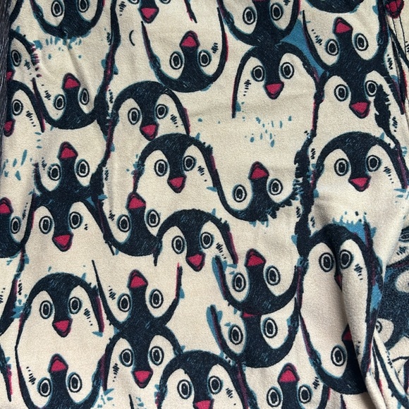 Lularoe Penguin Multi Print White & Beige - One Size - Picture 3 of 6